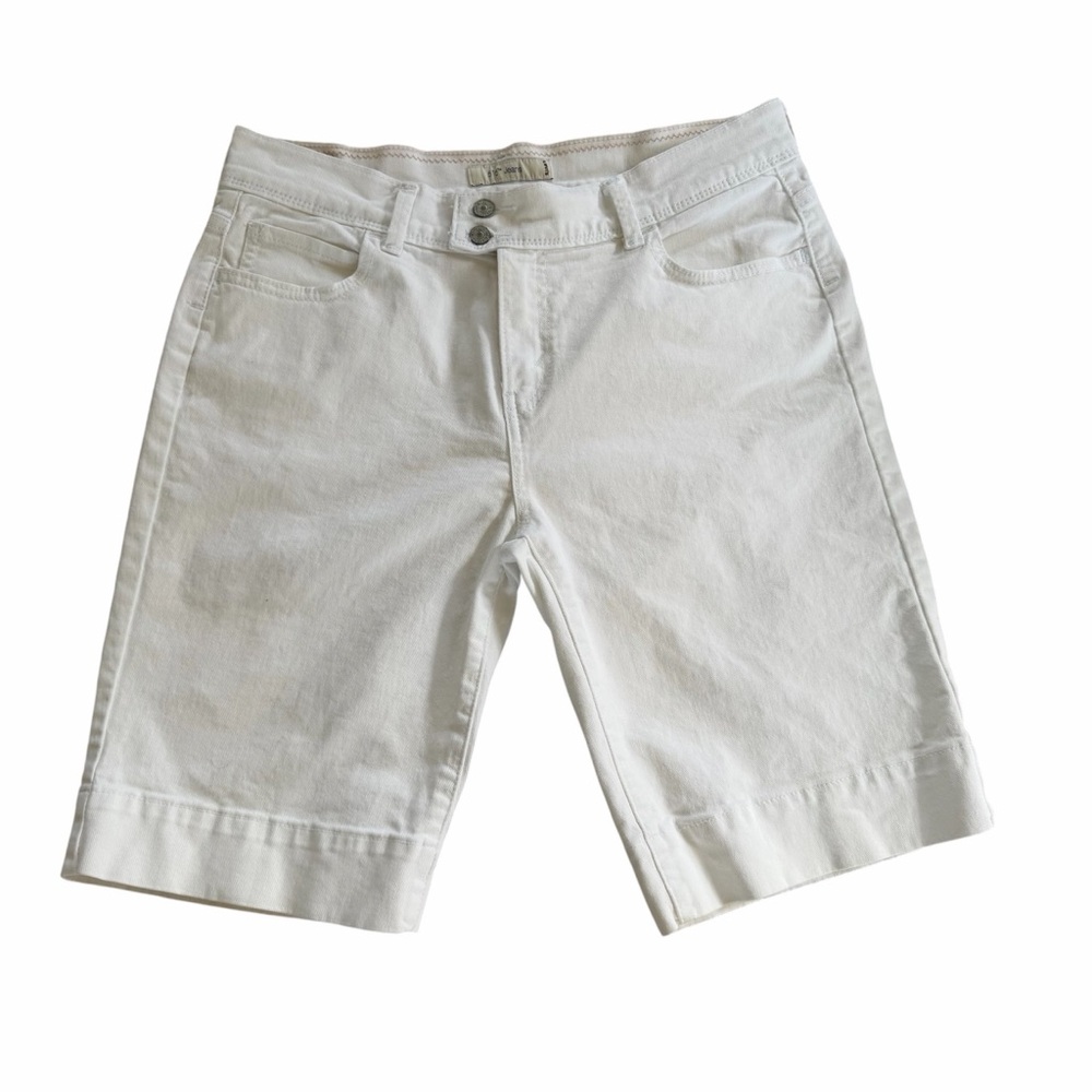 Levi's White Bermuda Shorts